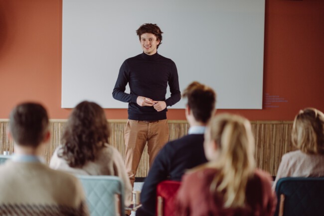 Ormit Talent trainee presenting
